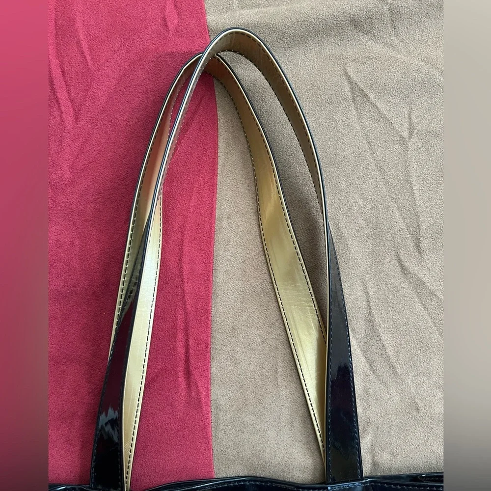 New Macys Large Black Patent Tote Bag - Picture 4 of 11